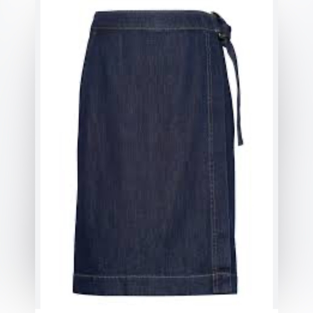 🌿LAST CHANCE🌿 Banana Republic Denim Wrap Skirt Size 6
